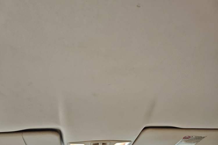 Used Bestune B50 2013 1.6L manual Comfort trim level Headliner