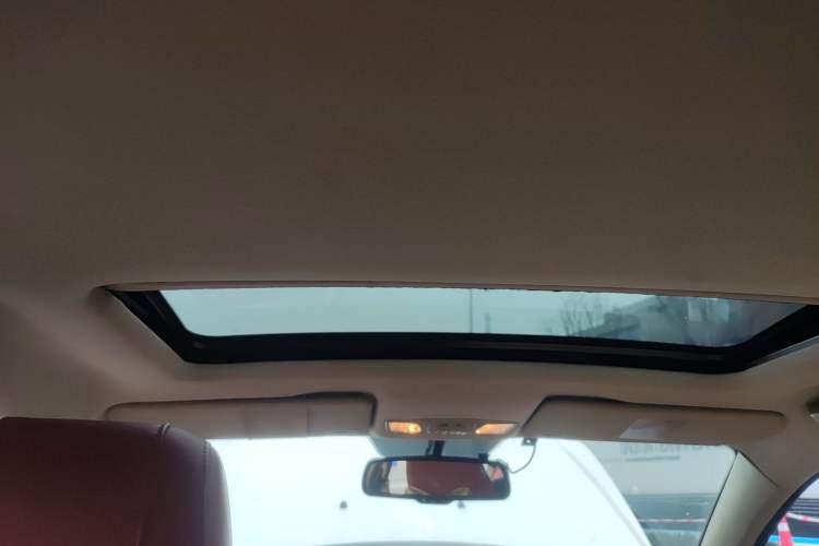 Used Bestune B50 2013 1.6L automatic luxury version Headliner
