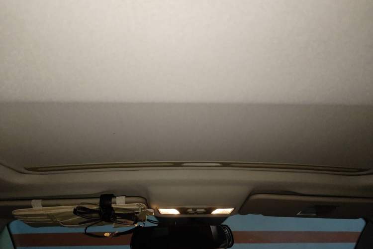 Used Bestune B50 2013 1.6L manual luxury version Headliner