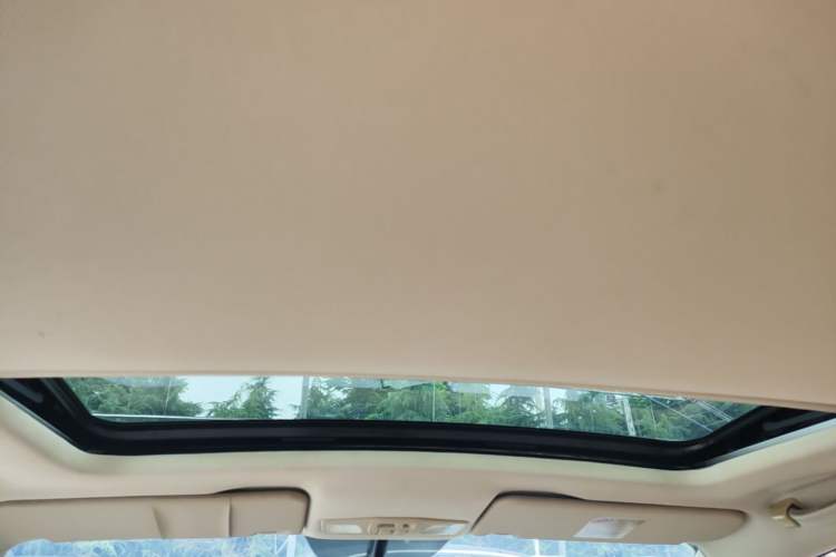Used Bestune B50 2013 1.6L manual luxury version Headliner
