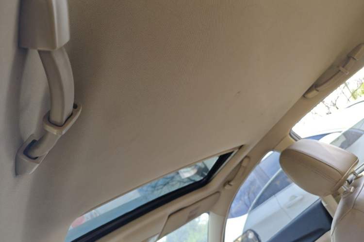 Used Bestune B50 2013 1.6L manual luxury version Headliner