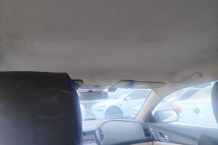 Used Bestune B50 2013 1.6L manual Comfort trim level Headliner