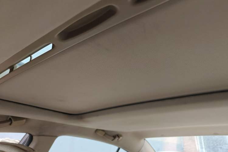 Used Bestune B50 2013 1.6L manual luxury version Headliner