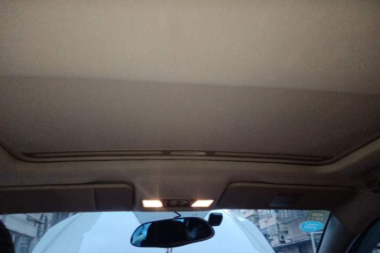 Used Bestune B50 2013 1.6L manual luxury version Headliner