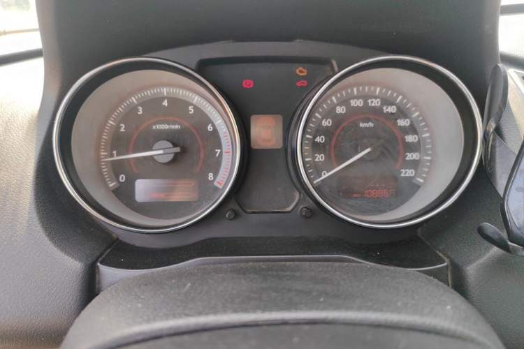 Used Bestune B50 2013 1.6L manual luxury version Instrument Cluster