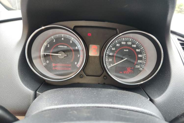 Used Bestune B50 2013 1.6L manual luxury version Instrument Cluster