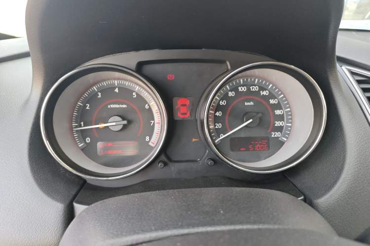 Used Bestune B50 2013 1.6L manual luxury version Instrument Cluster