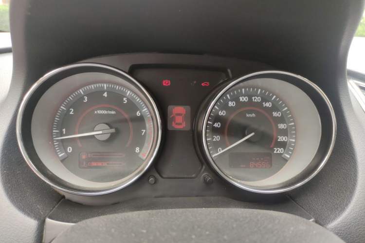 Used Bestune B50 2013 1.6L manual Comfort trim level Instrument Cluster