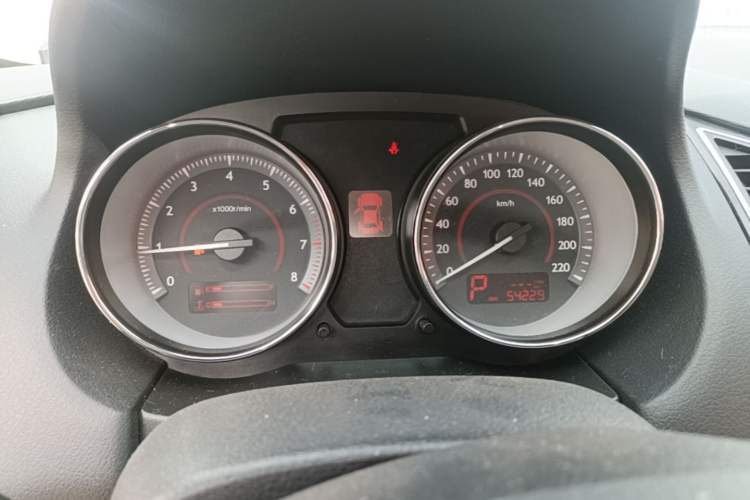 Used Bestune B50 2013 1.6L automatic luxury version Instrument Cluster