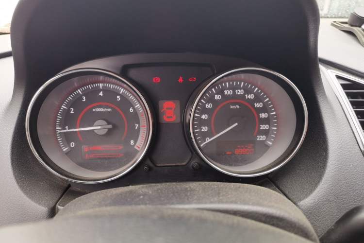 Used Bestune B50 2013 1.6L manual luxury version Instrument Cluster