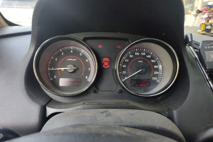 Used Bestune B50 2013 1.6L manual Comfort trim level Instrument Cluster