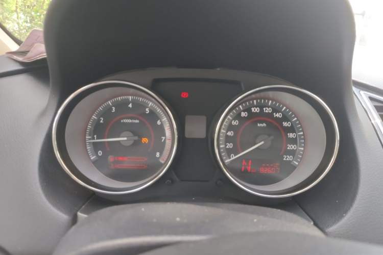 Used Bestune B50 2013 1.6L automatic luxury version Instrument Cluster