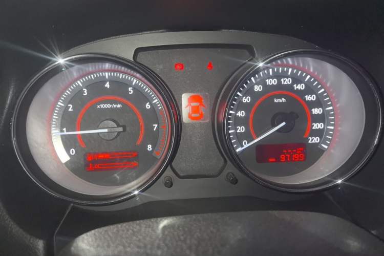 Used Bestune B50 2013 1.6L manual luxury version Instrument Cluster