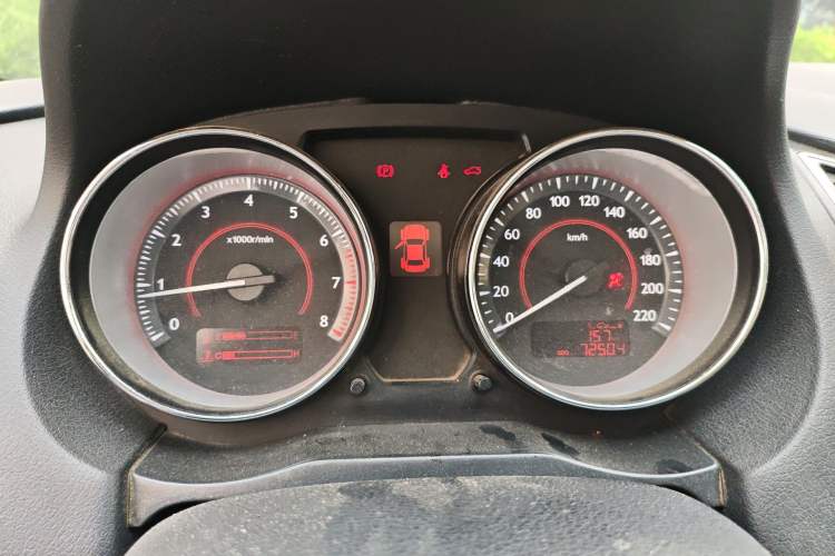 Used Bestune B50 2013 1.6L manual luxury version Instrument Cluster