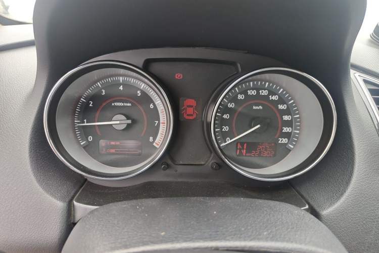 Used Bestune B50 2013 1.8L automatic comfort version Instrument Cluster