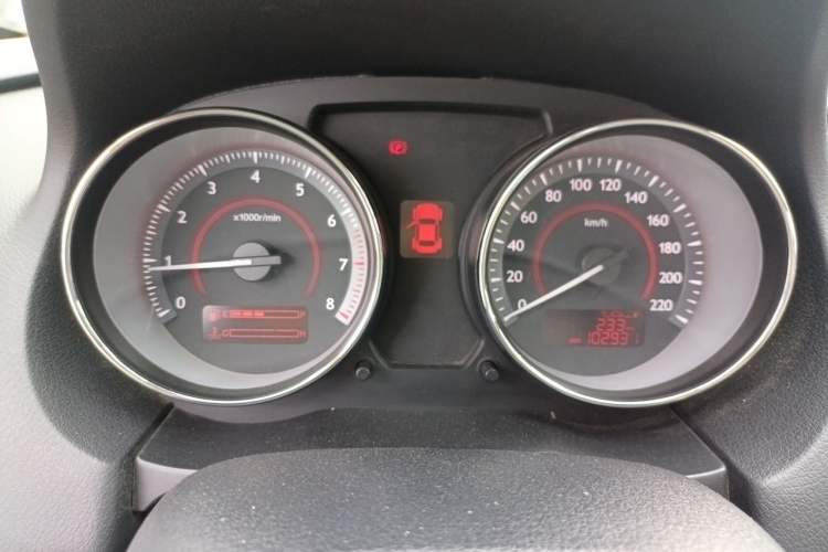 Used Bestune B50 2013 1.6L manual luxury version Instrument Cluster