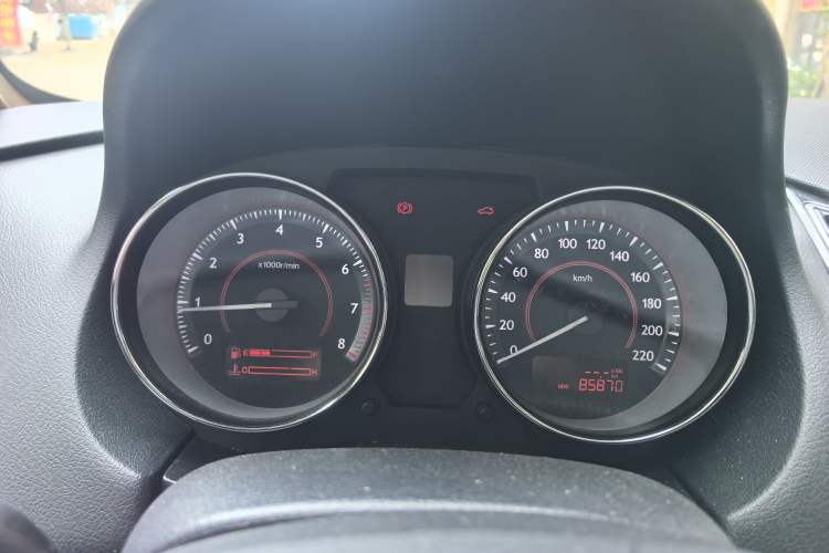 Used Bestune B50 2013 1.6L manual luxury version Instrument Cluster