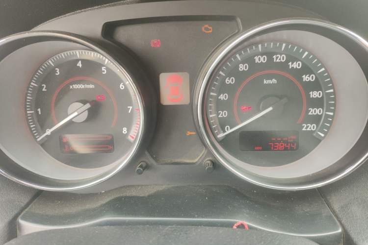 Used Bestune B50 2013 1.6L manual luxury version Instrument Cluster