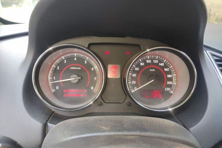 Used Bestune B50 2013 1.6L manual Comfort trim level Instrument Cluster
