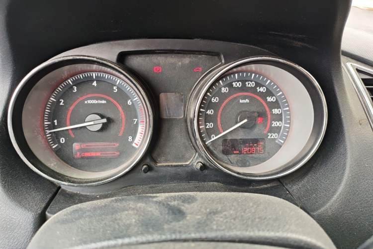 Used Bestune B50 2013 1.6L manual Comfort trim level Instrument Cluster