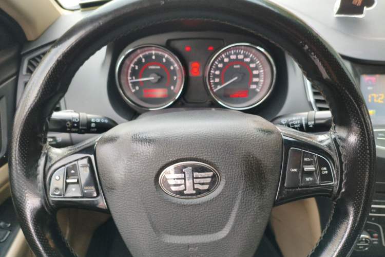 Used Bestune B50 2013 1.6L manual luxury version Instrument Cluster