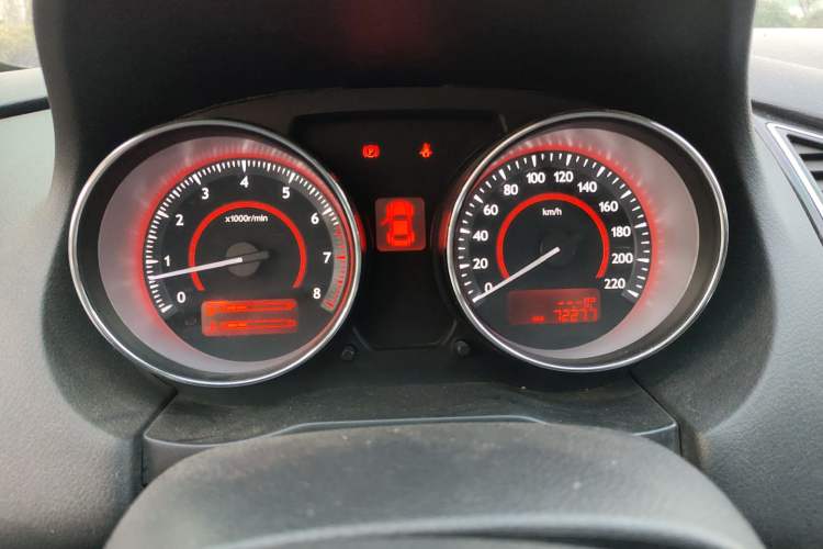 Used Bestune B50 2013 1.6L manual luxury version Instrument Cluster