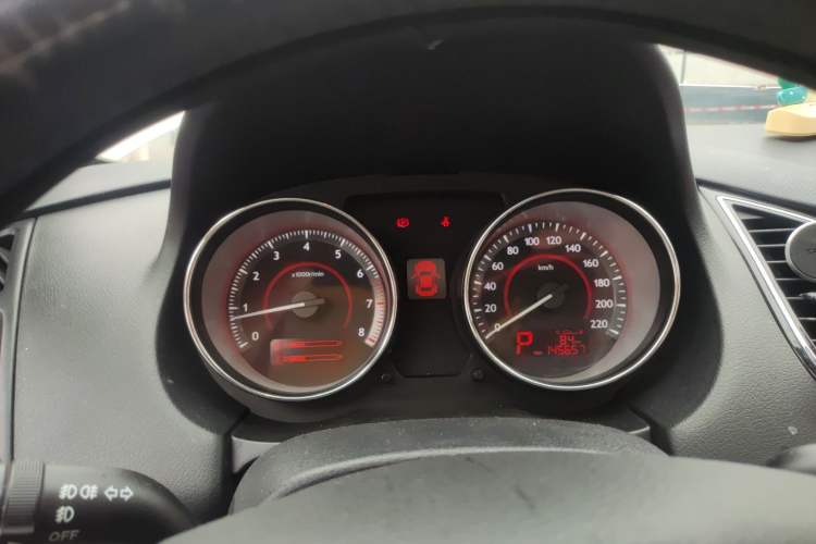 Used Bestune B50 2013 1.6L automatic luxury version Instrument Cluster