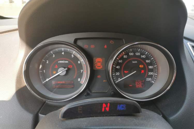 Used Bestune B50 2013 1.6L manual Comfort trim level Instrument Cluster