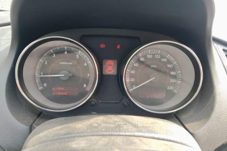 Used Bestune B50 2013 1.6L manual luxury version Instrument Cluster