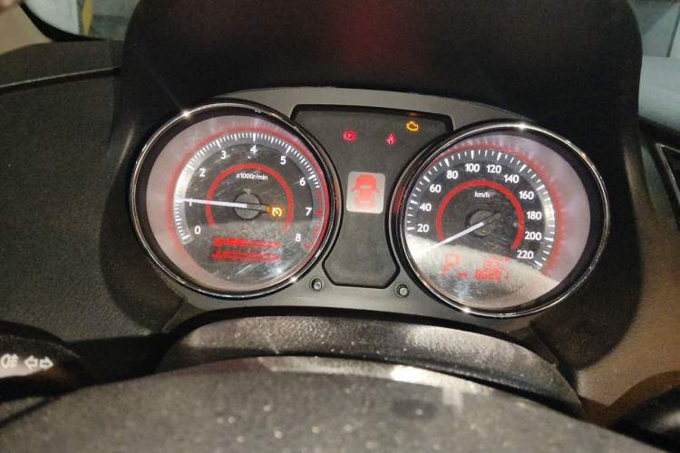 Used Bestune B50 2013 1.6L automatic luxury version Instrument Cluster