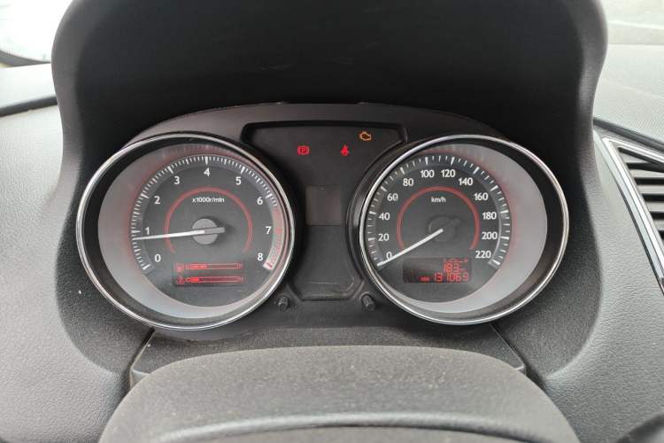Used Bestune B50 2013 1.6L manual luxury version Instrument Cluster