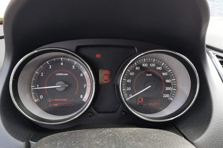 Used Bestune B50 2013 1.6L automatic luxury version
