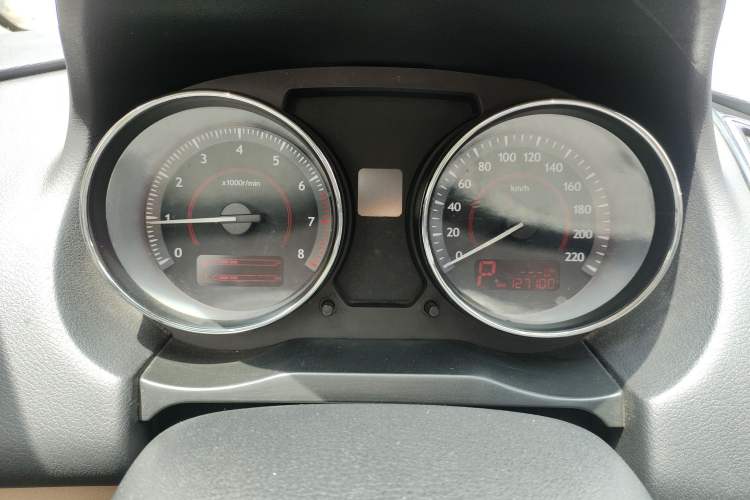 Used Bestune B50 2013 1.6L automatic luxury version Instrument Cluster