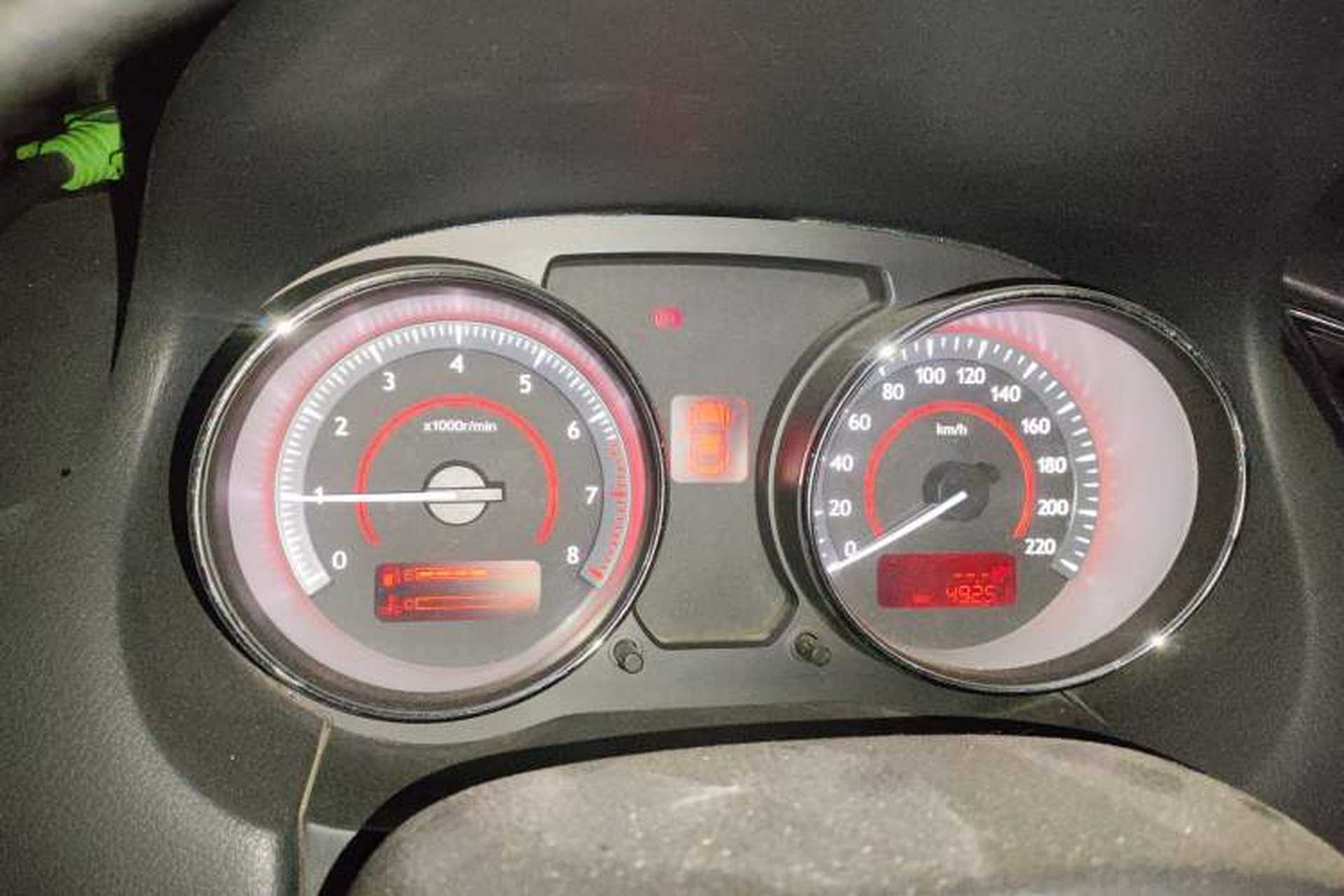 Used Bestune B50 2013 1.6L manual Comfort trim level Instrument Cluster