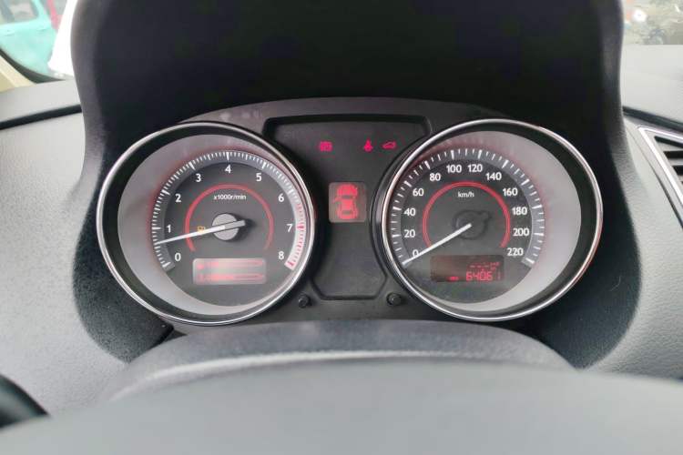 Used Bestune B50 2013 1.6L manual luxury version Instrument Cluster