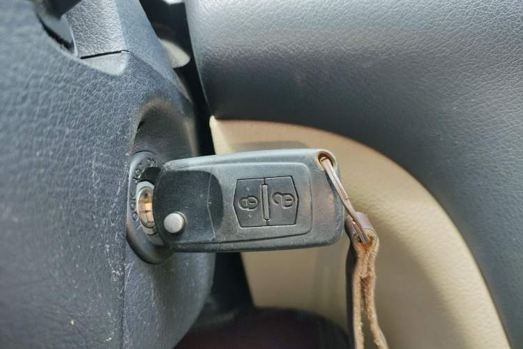Used Bestune B50 2013 1.6L automatic luxury version Interior 1