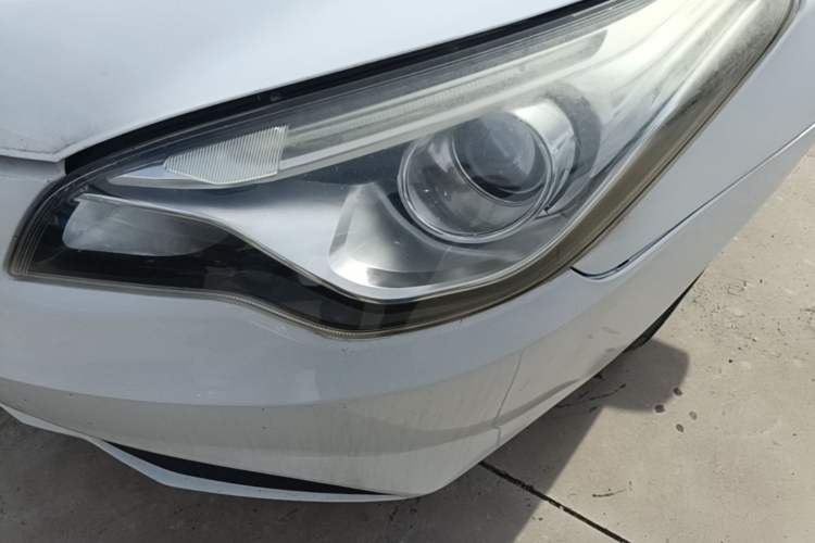 Used Bestune B50 2013 1.6L automatic luxury version Left Front Headlight