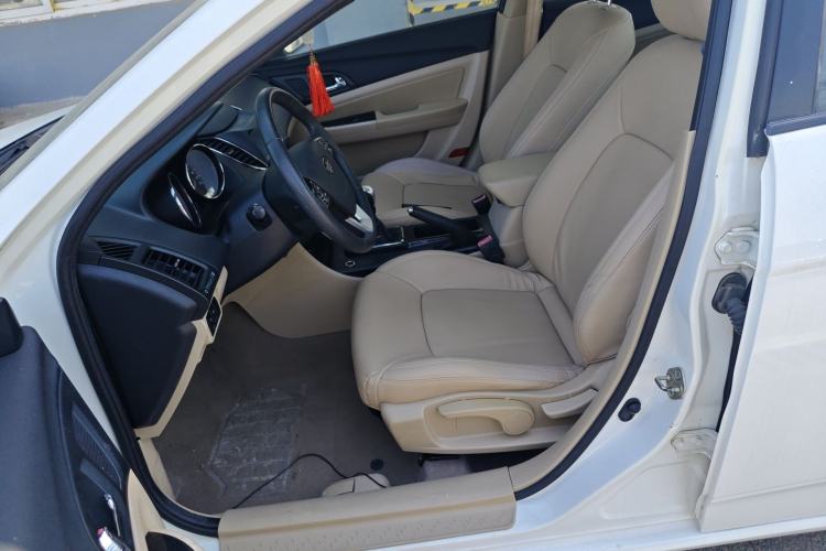 Used Bestune B50 2013 1.6L manual luxury version Left Front Seat