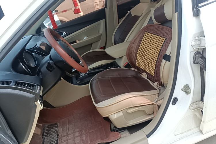 Used Bestune B50 2013 1.6L automatic luxury version Left Front Seat