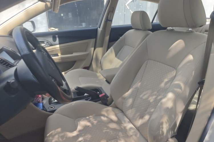 Used Bestune B50 2013 1.6L automatic luxury version Left Front Seat