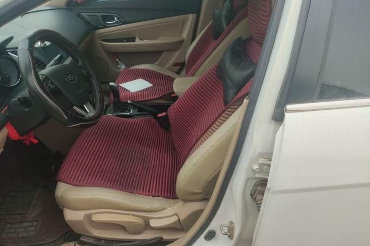 Used Bestune B50 2013 1.6L manual luxury version Left Front Seat