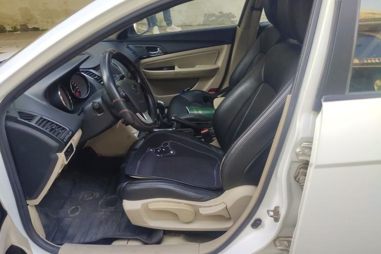 Used Bestune B50 2013 1.6L manual Comfort trim level Left Front Seat