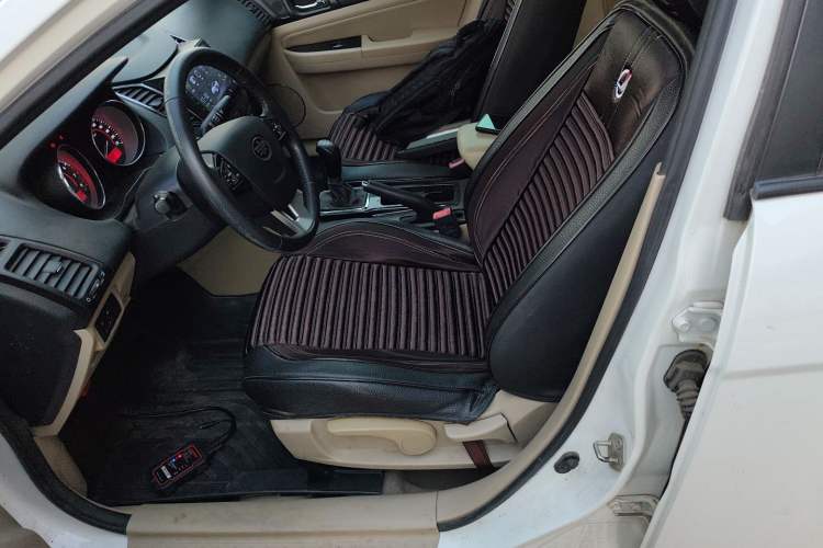 Used Bestune B50 2013 1.6L manual luxury version Left Front Seat