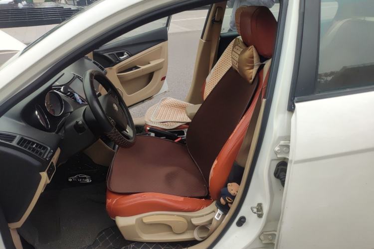 Used Bestune B50 2013 1.6L automatic luxury version Left Front Seat