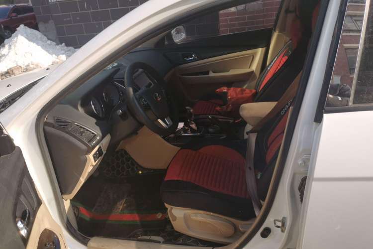 Used Bestune B50 2013 1.6L manual Comfort trim level Left Front Seat
