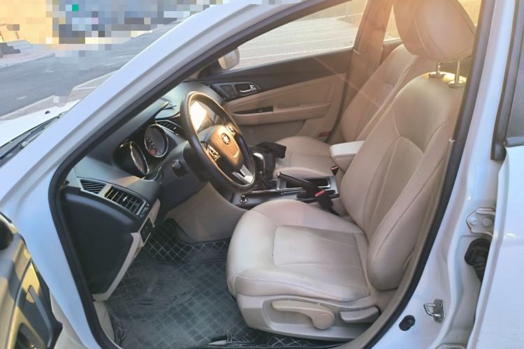 Used Bestune B50 2013 1.6L manual luxury version Left Front Seat