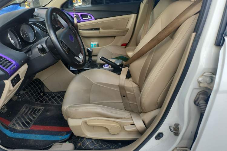 Used Bestune B50 2013 1.6L manual luxury version Left Front Seat
