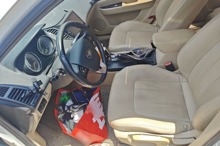 Used Bestune B50 2013 1.6L automatic luxury version Left Front Seat