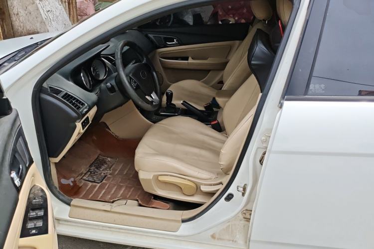 Used Bestune B50 2013 1.6L manual Comfort trim level Left Front Seat