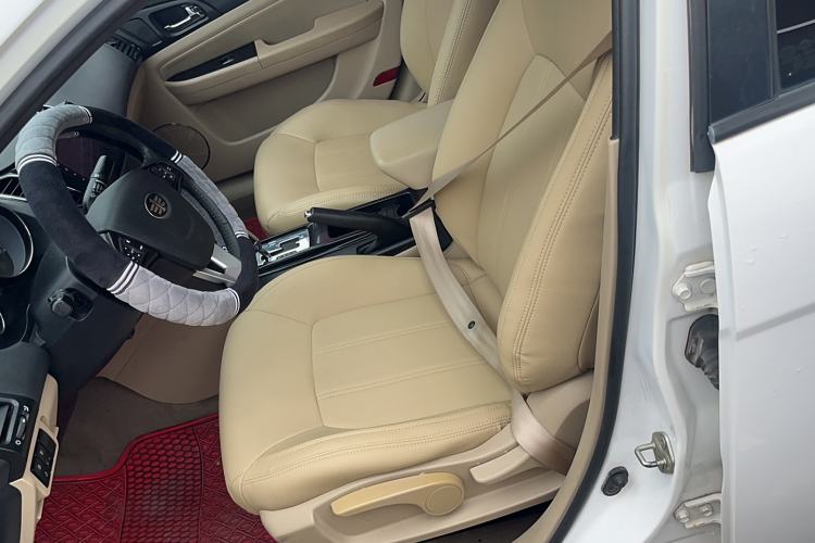 Used Bestune B50 2013 1.6L automatic luxury version Left Front Seat